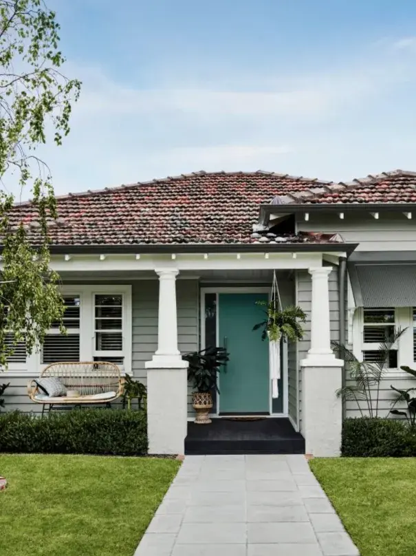 Popular exterior schemes, green door
