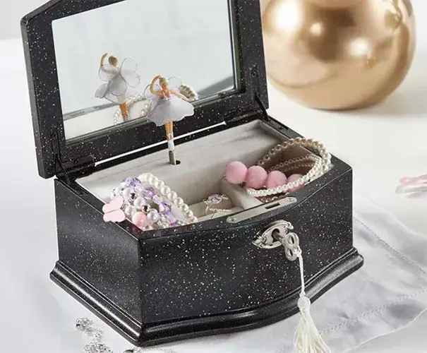 Black jewellery box upcycled with Dulux Spray Effects Glitter 