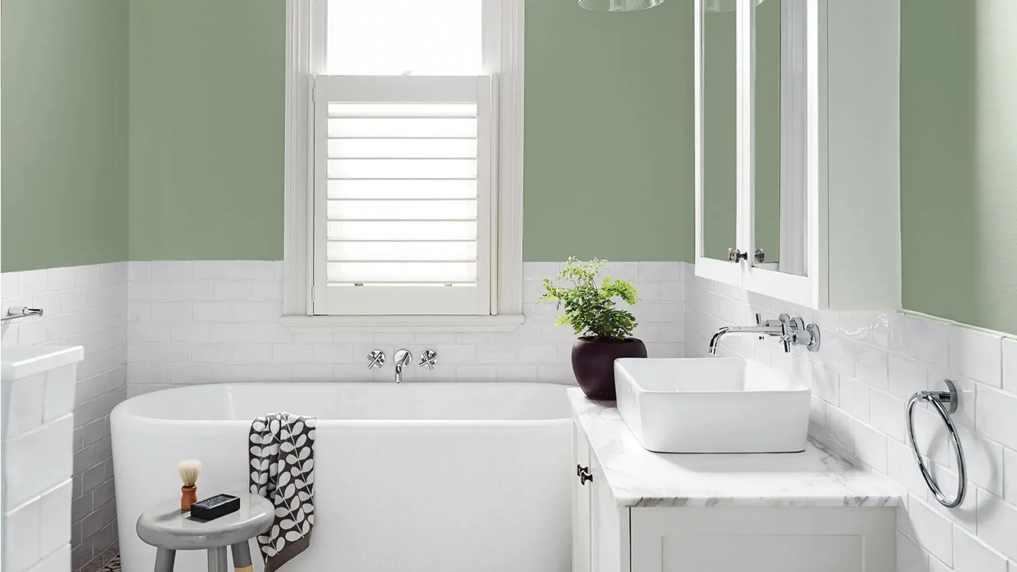 Add some Dulux colour to your bathroom 