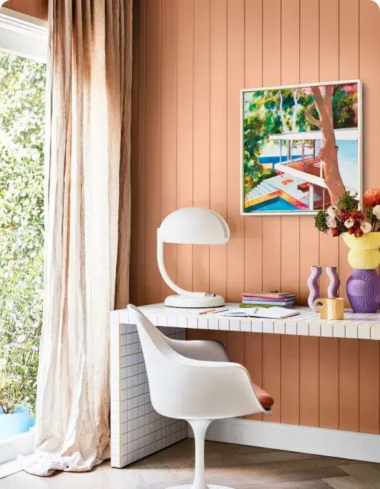 Dulux Sassy featured on panelling on office wall