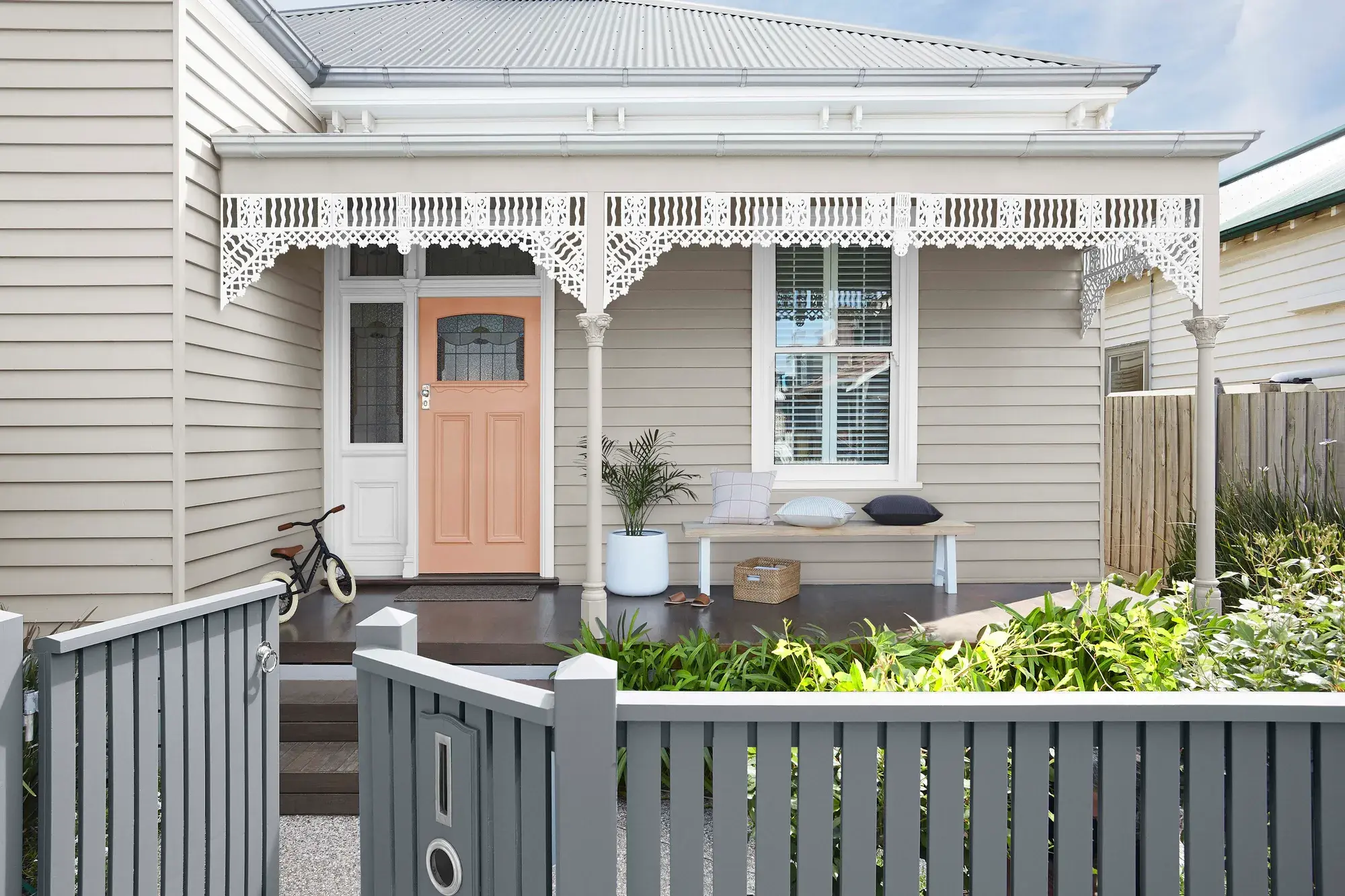How to paint a front door