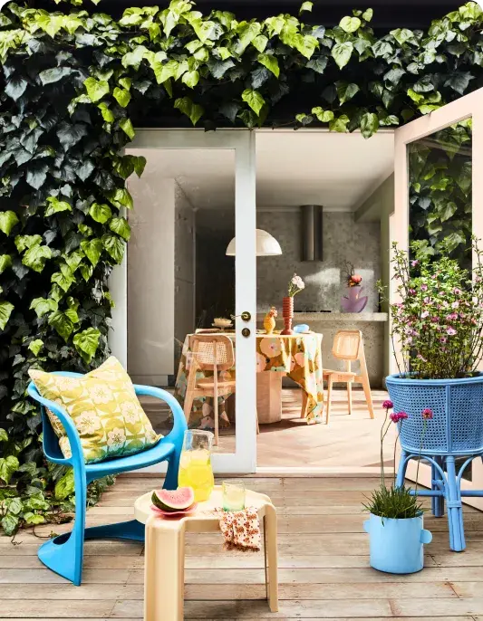 Exterior of home featuring Dulux Vivid White and Plunder